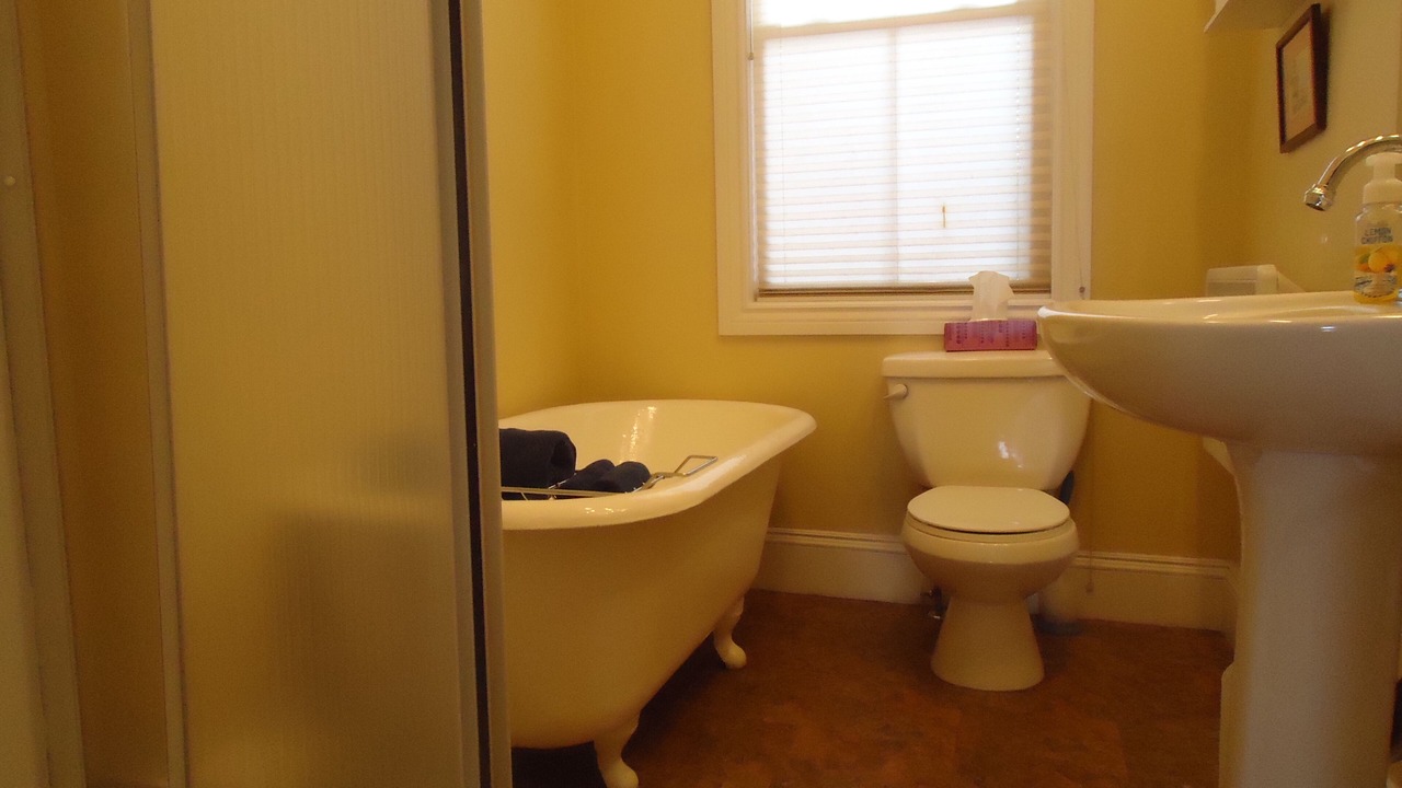 Photo of Bathroom in Queens Square
