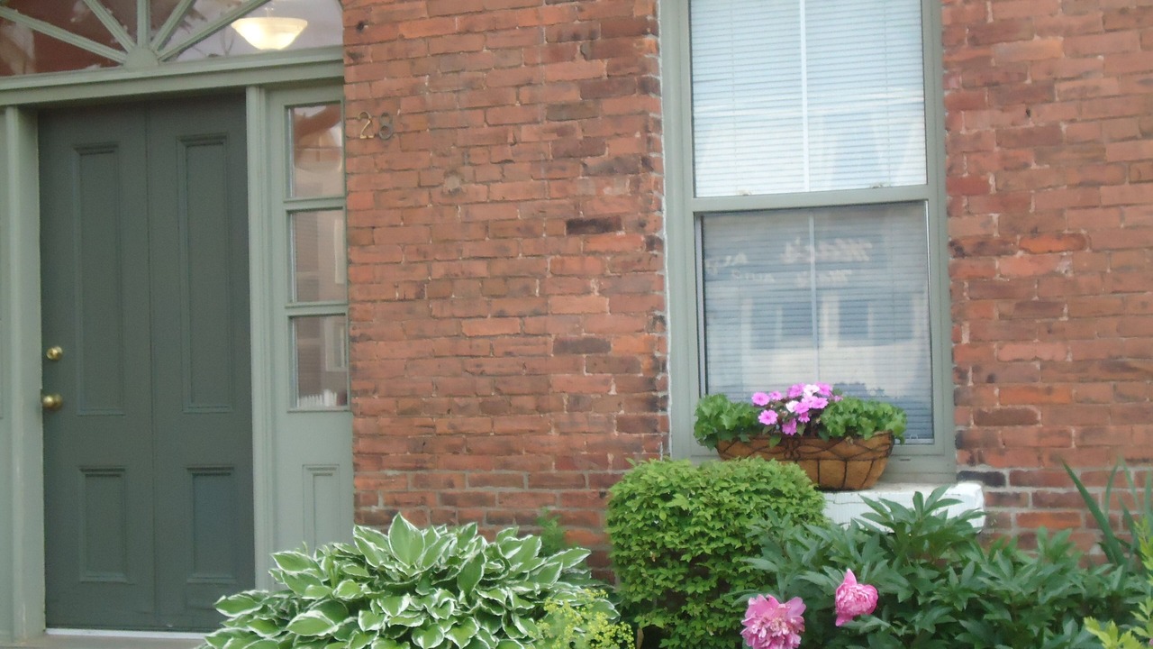 Photo of Outdoor in Queens Square