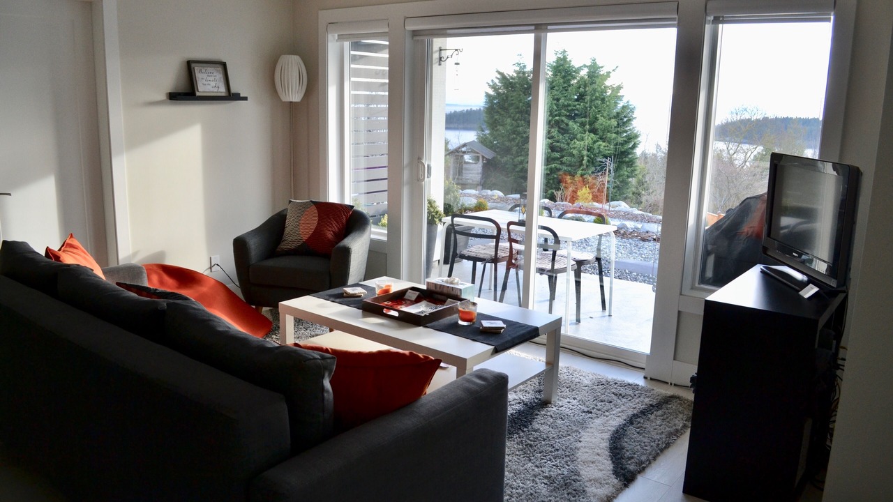 Photo of Livingroom in West Sechelt
