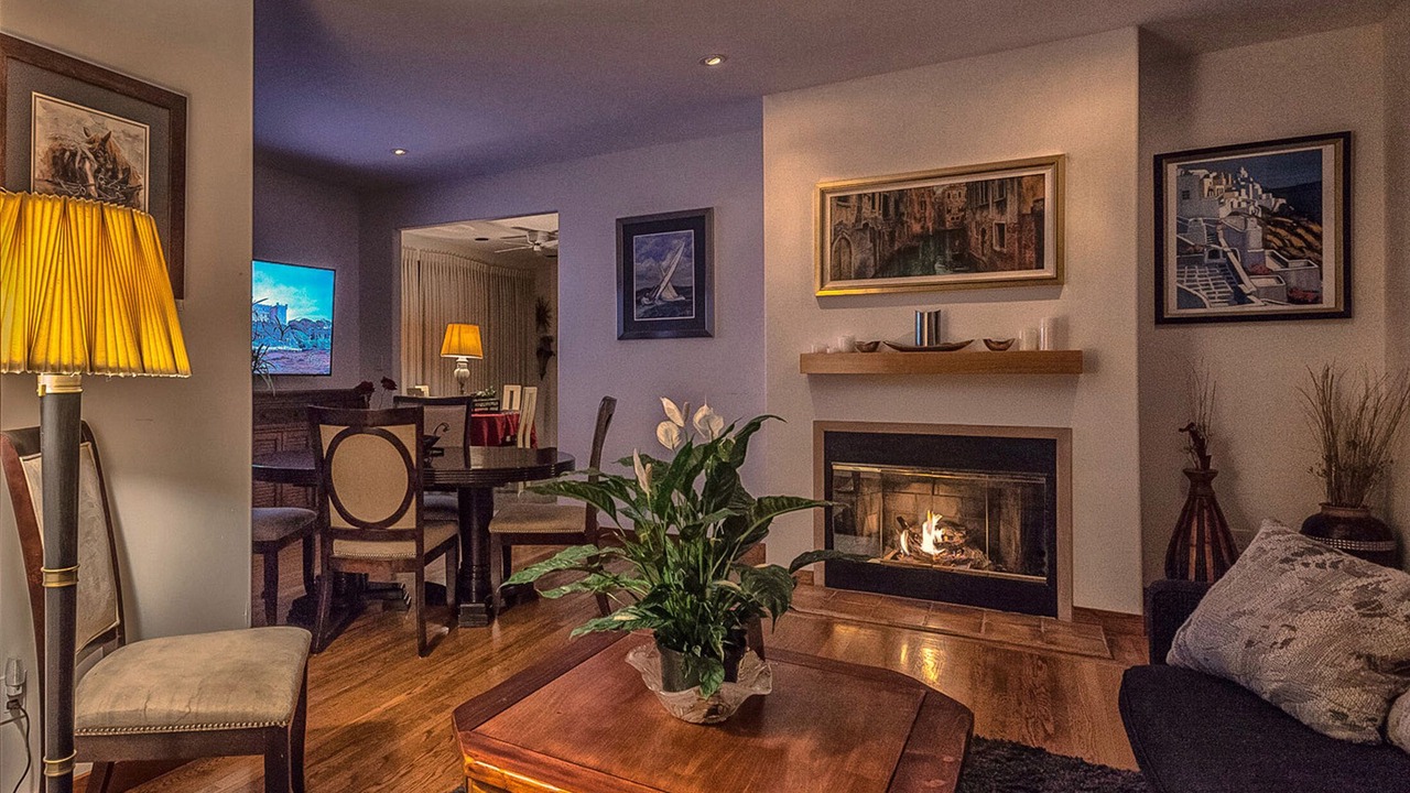 Photo of Livingroom in Horseshoe Bay