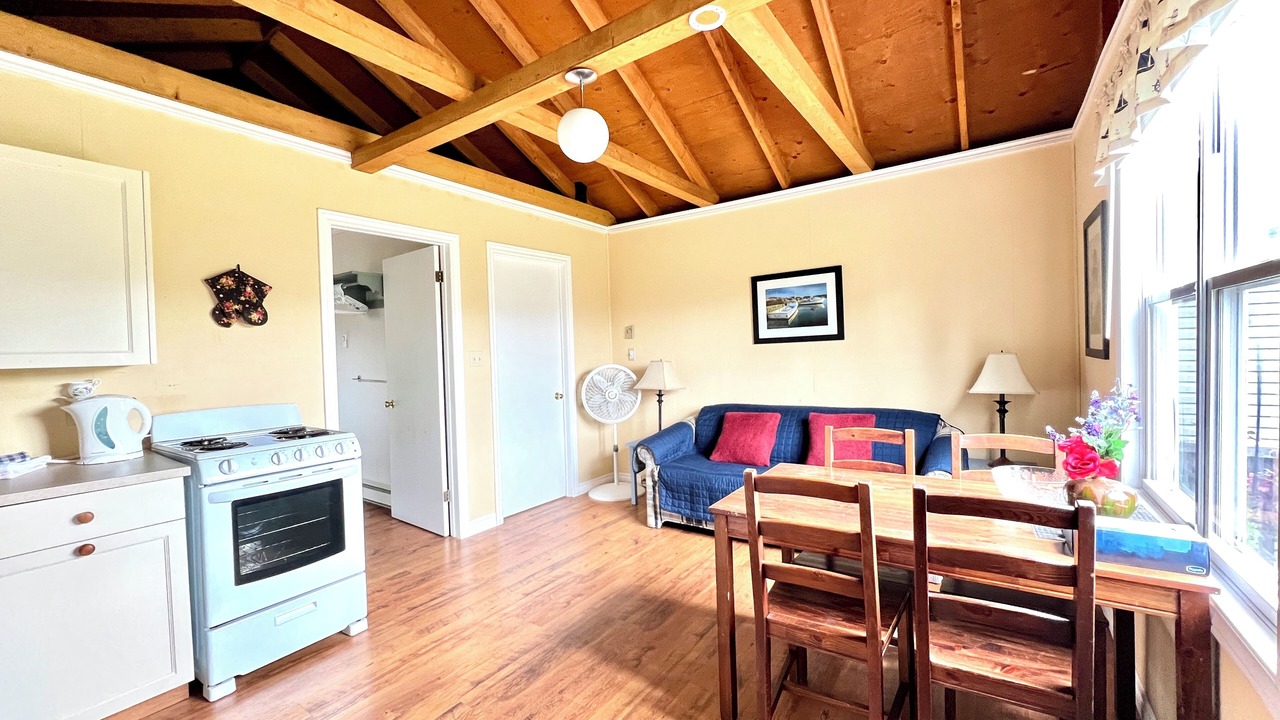 Photo of Livingroom in Brackley Beach