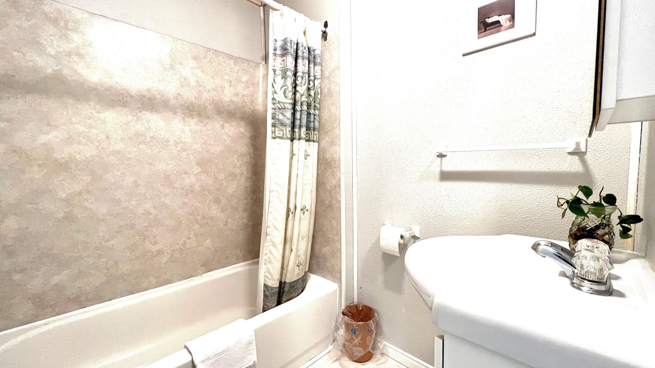 Photo of Bathroom in Brackley Beach