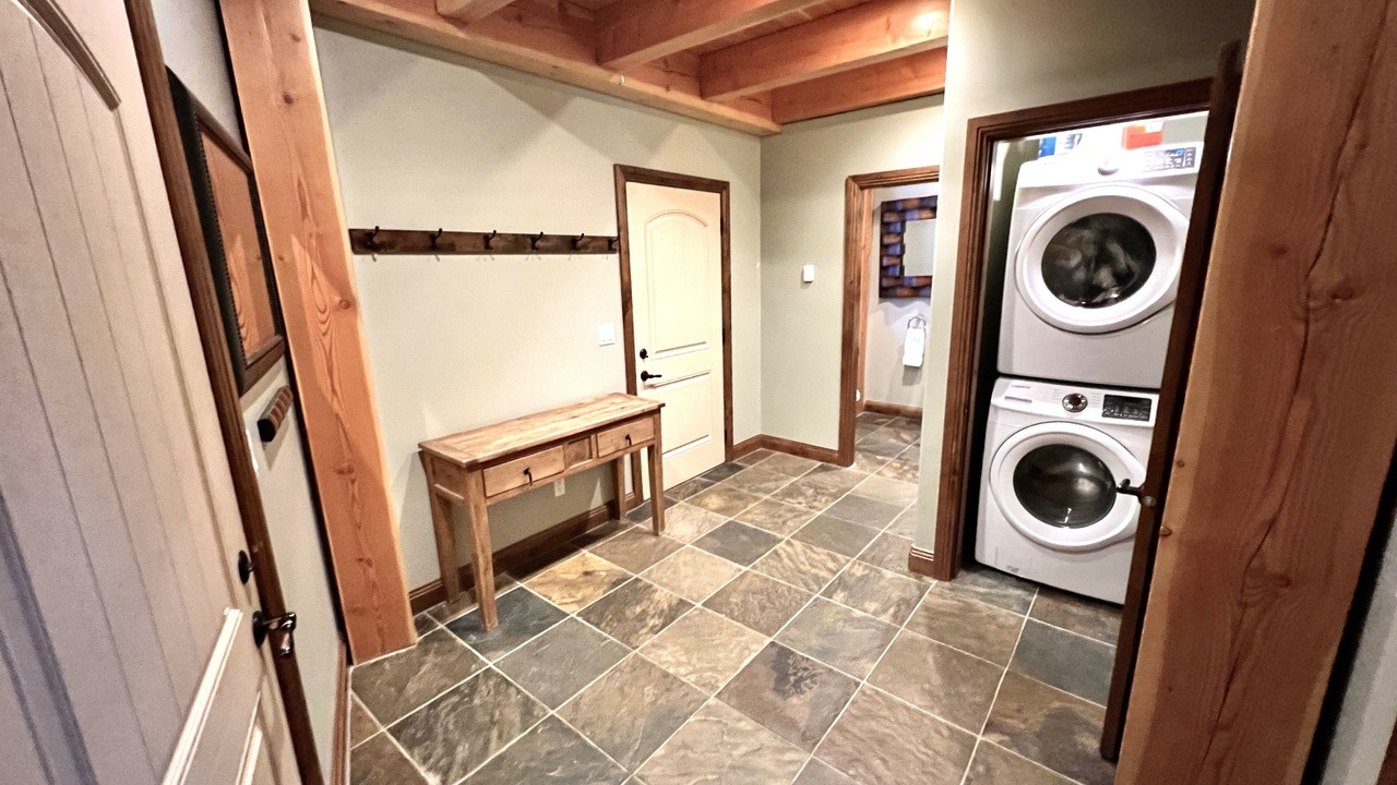 Photo of Bathroom in Golden