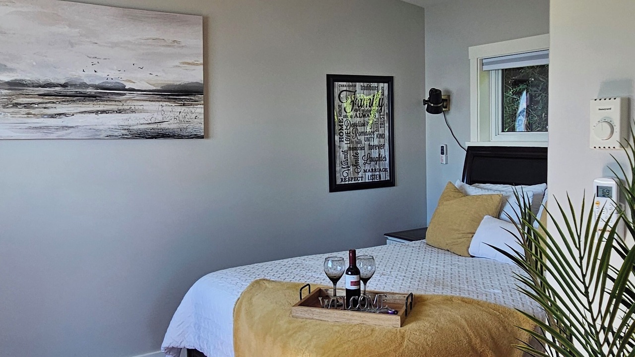 Photo of Bedroom in Chemainus