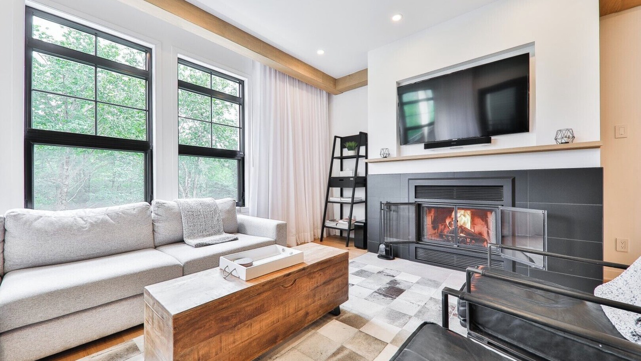 Photo of Livingroom in Tremblant-Les-Eaux