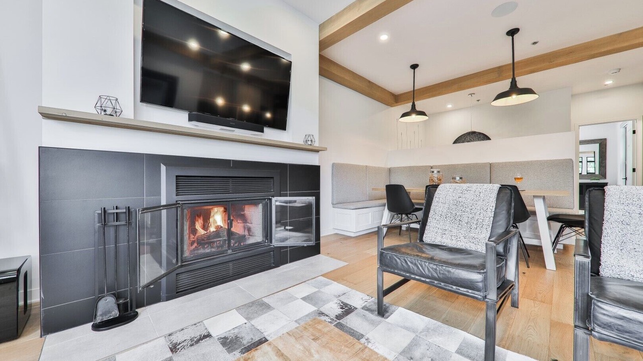 Photo of Livingroom in Tremblant-Les-Eaux