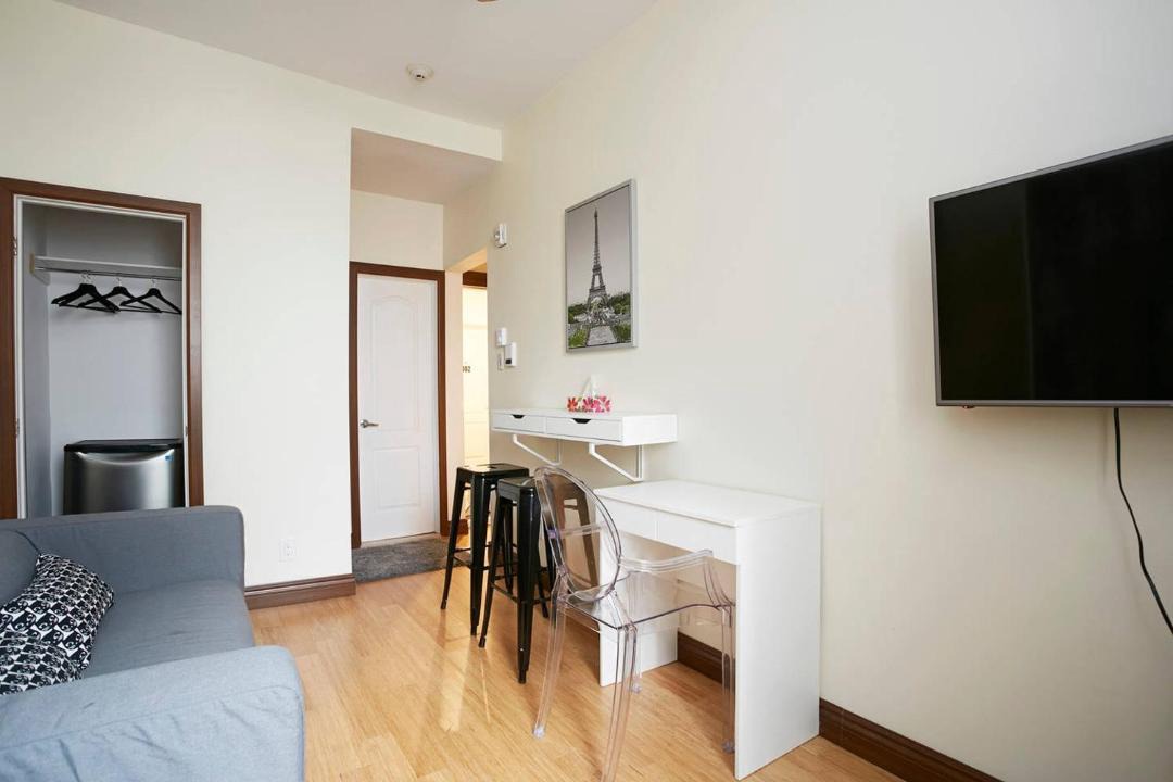 Photo of Livingroom in Shaughnessy Village