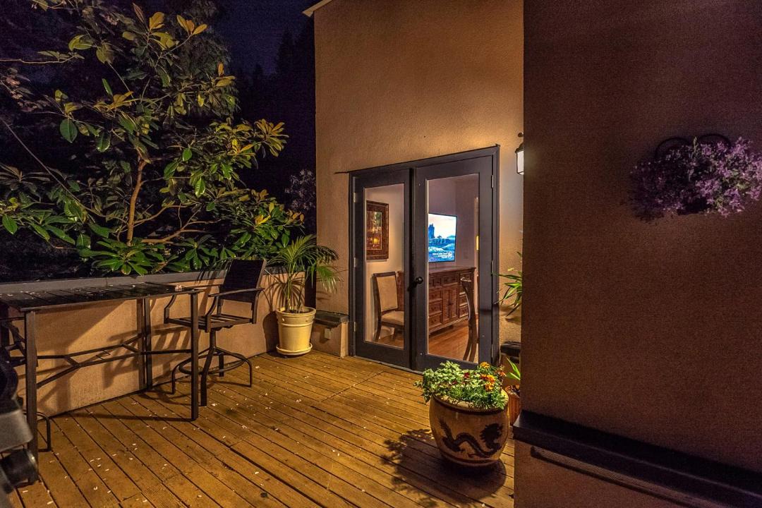 Photo of Patio Balcony in West Vancouver