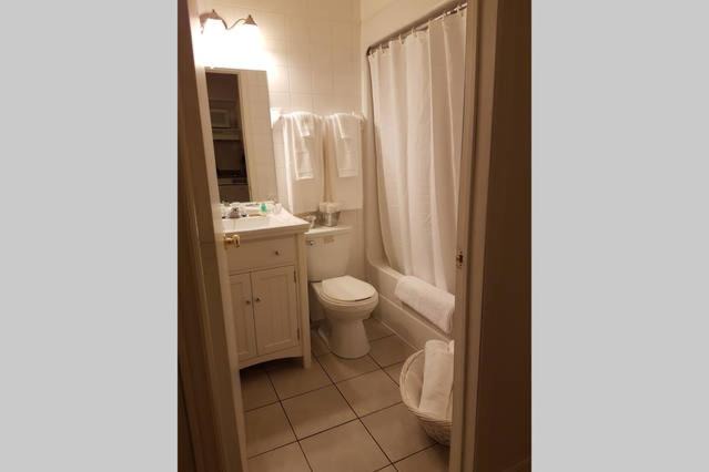 Photo of Bathroom in Downtown Gatineau