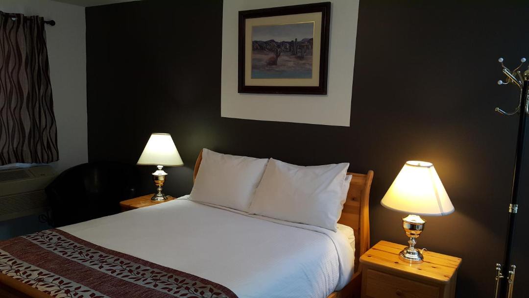 Photo of Bedroom in Okanagan-Similkameen