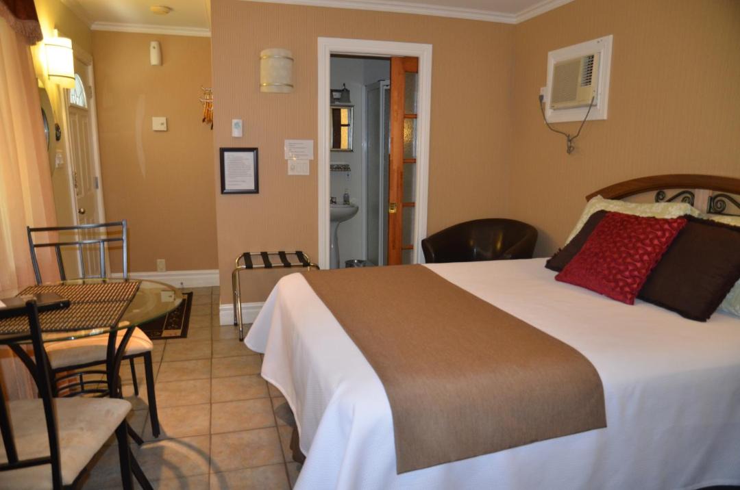 Photo of Bedroom in Saint-Sulpice
