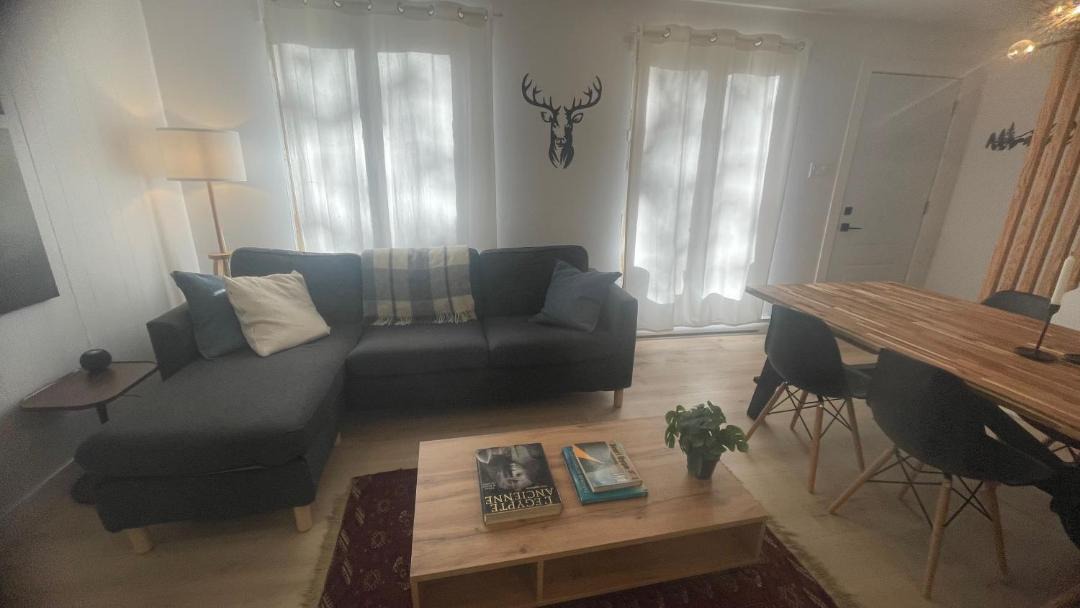 Photo of Livingroom in Saint-Pierre-de-l'lle-d'Orleans