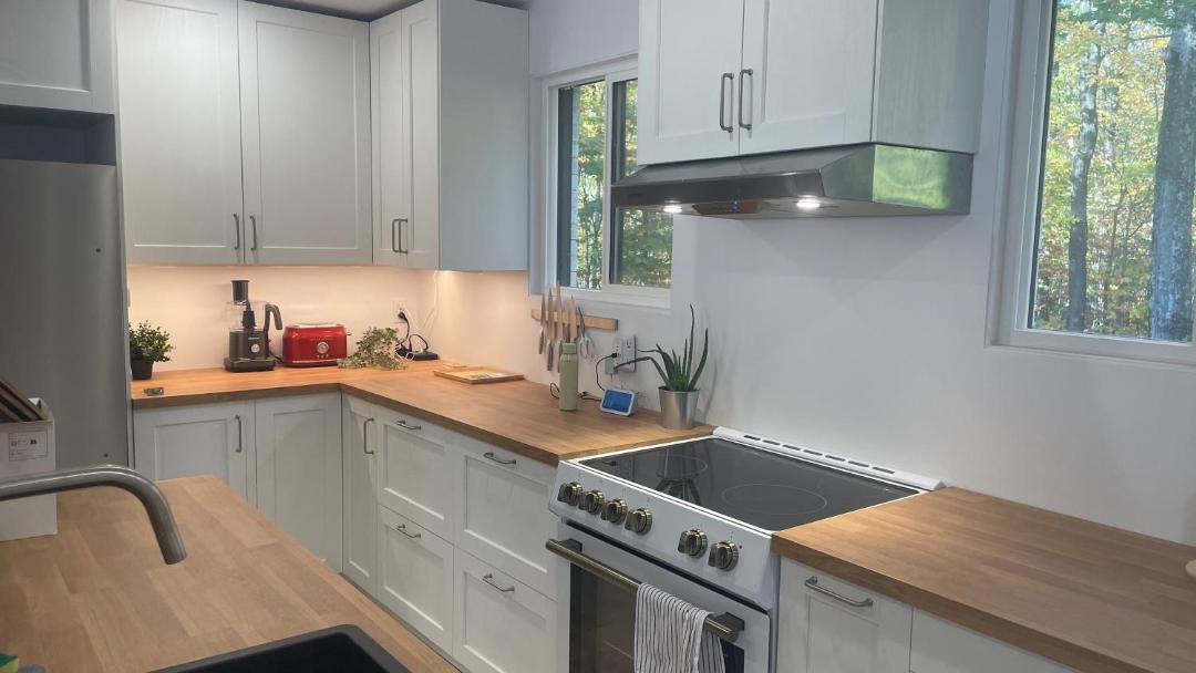 Photo of Kitchen in Saint-Pierre-de-l'lle-d'Orleans