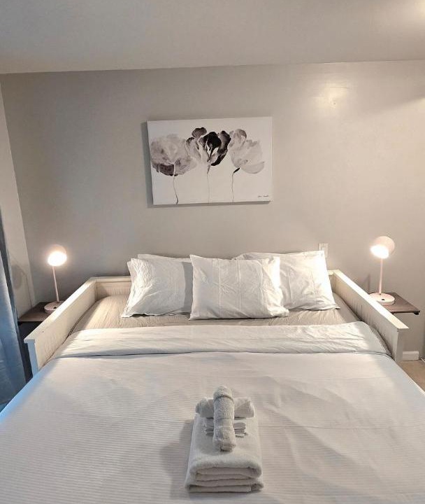 Photo of Bedroom in Lower Lonsdale