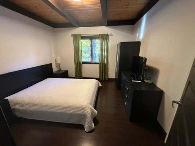 Photo of Bedroom in Scott