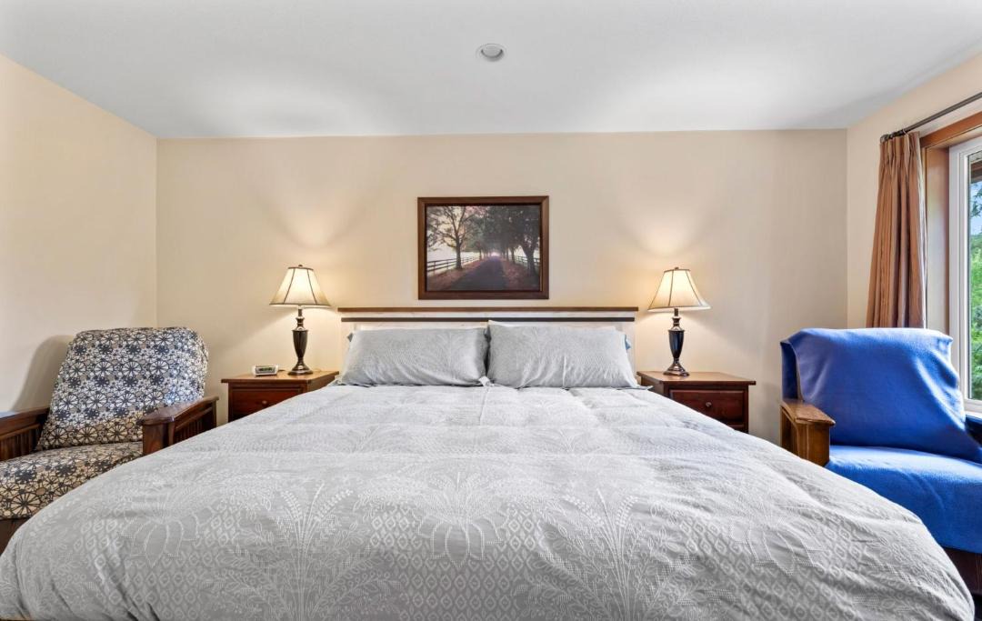 Photo of Bedroom in Salmon Arm