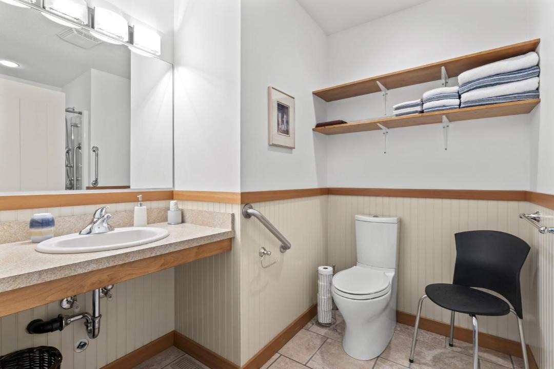 Photo of Bathroom in Salmon Arm