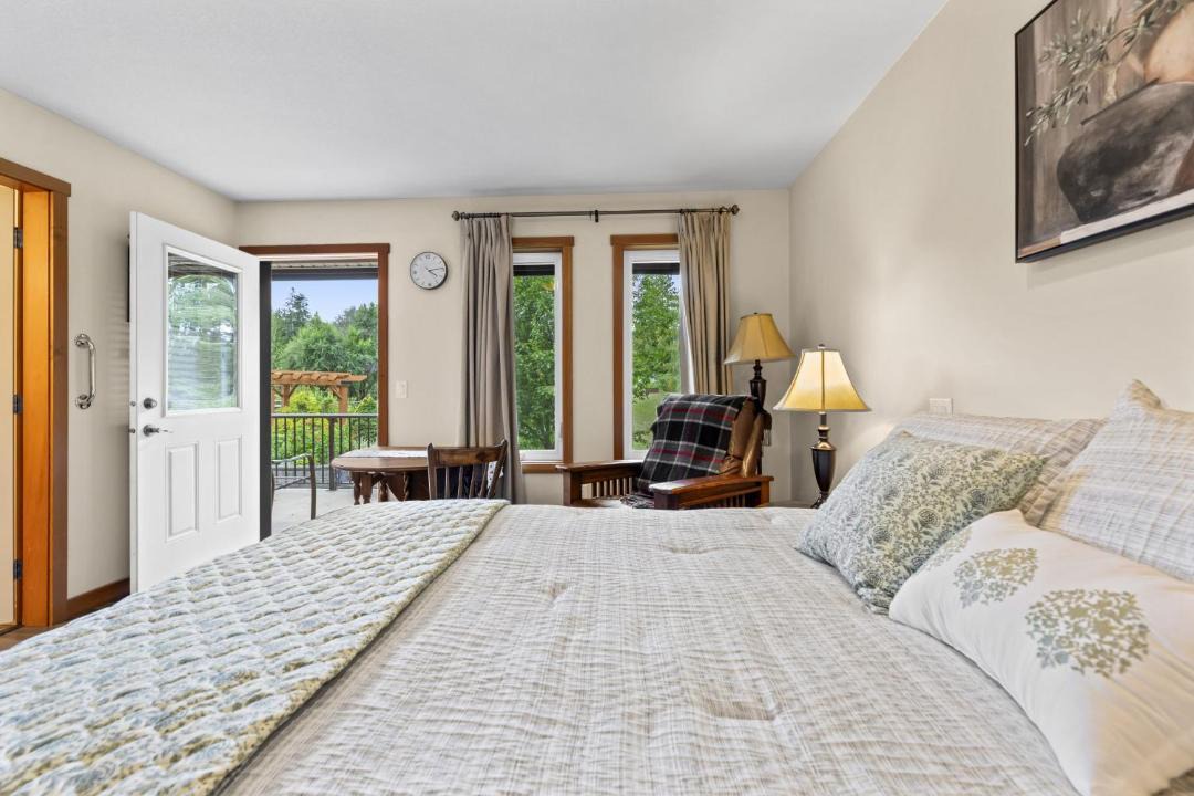 Photo of Bedroom in Salmon Arm