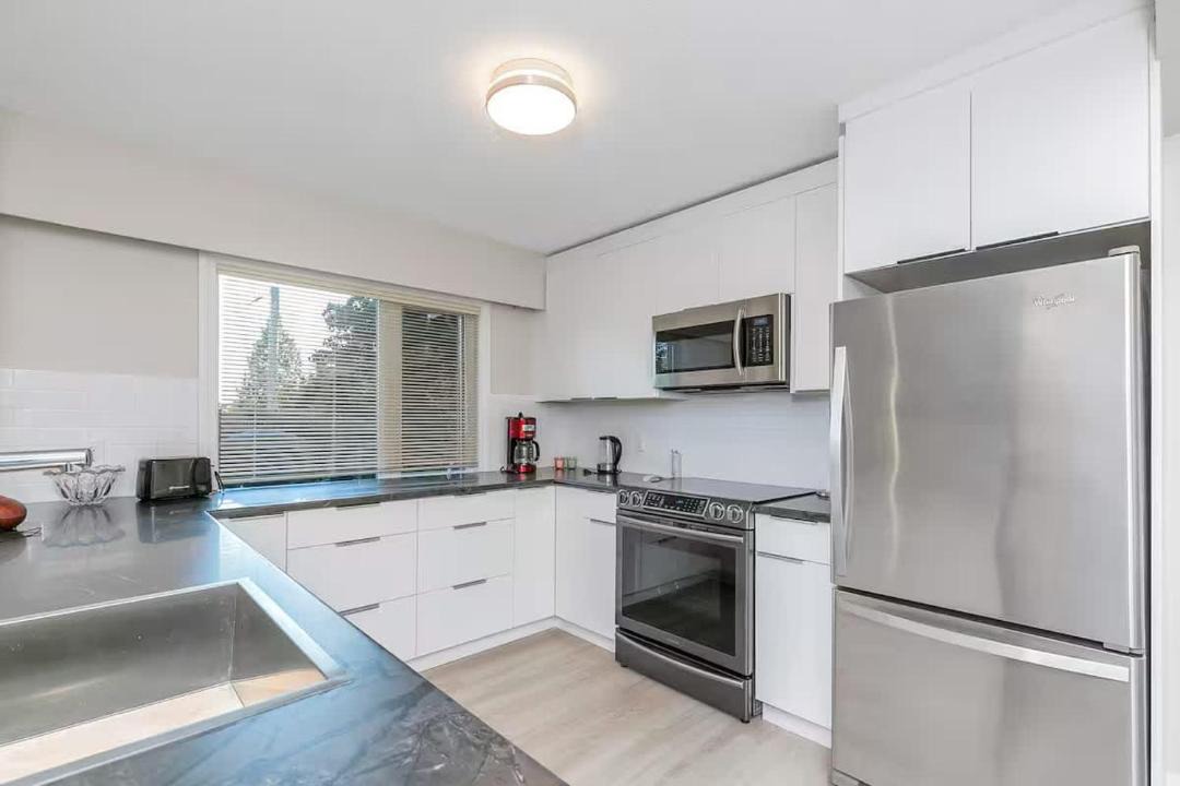 Photo of Kitchen in West Vancouver