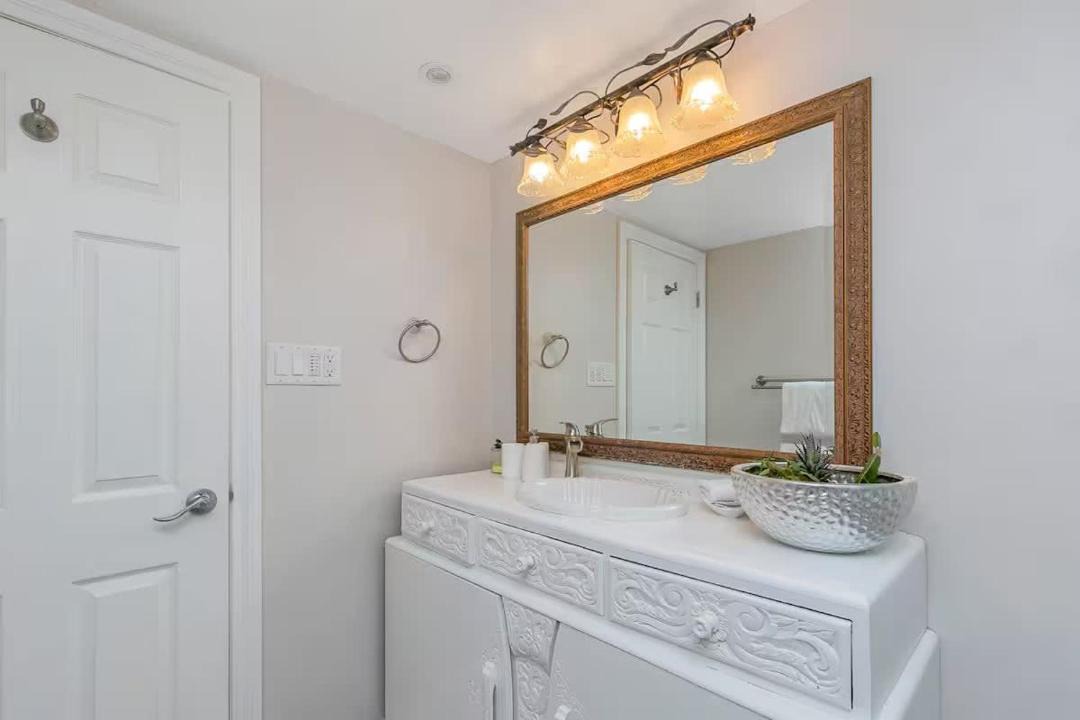 Photo of Bathroom in West Vancouver
