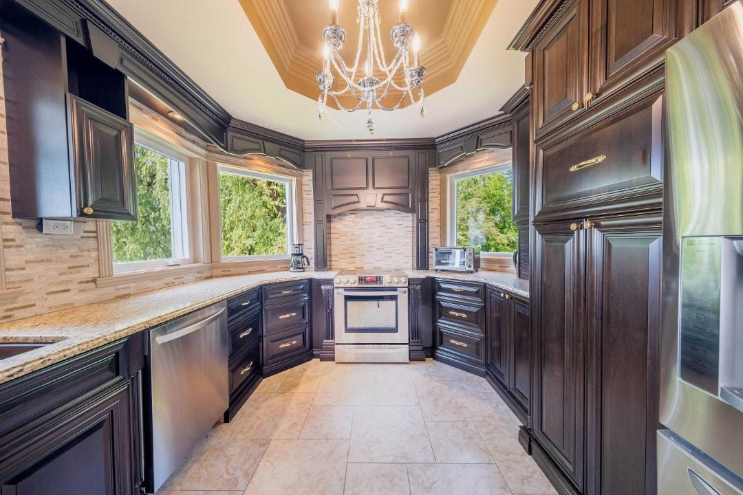Photo of Kitchen in Saint-Augustin-de-Desmaures