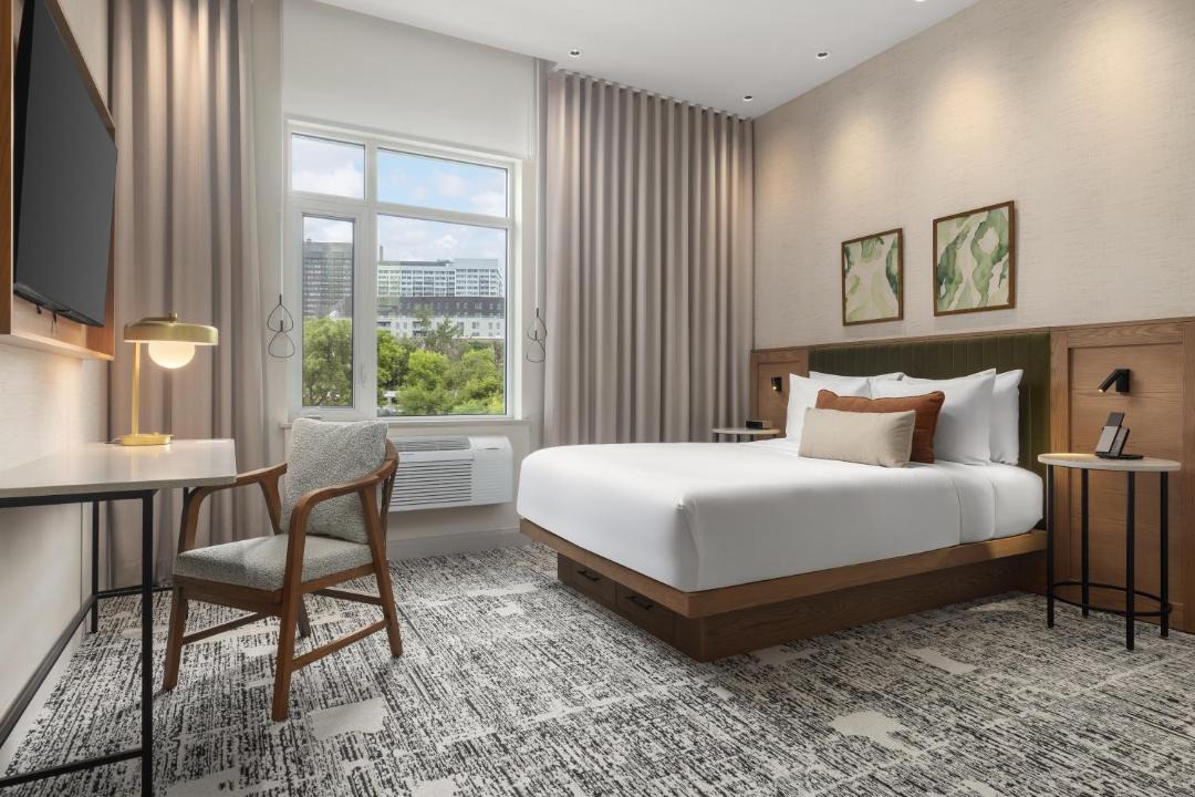 Photo of Bedroom in Cote-Des-Neiges—Notre-Dame-De-Grace