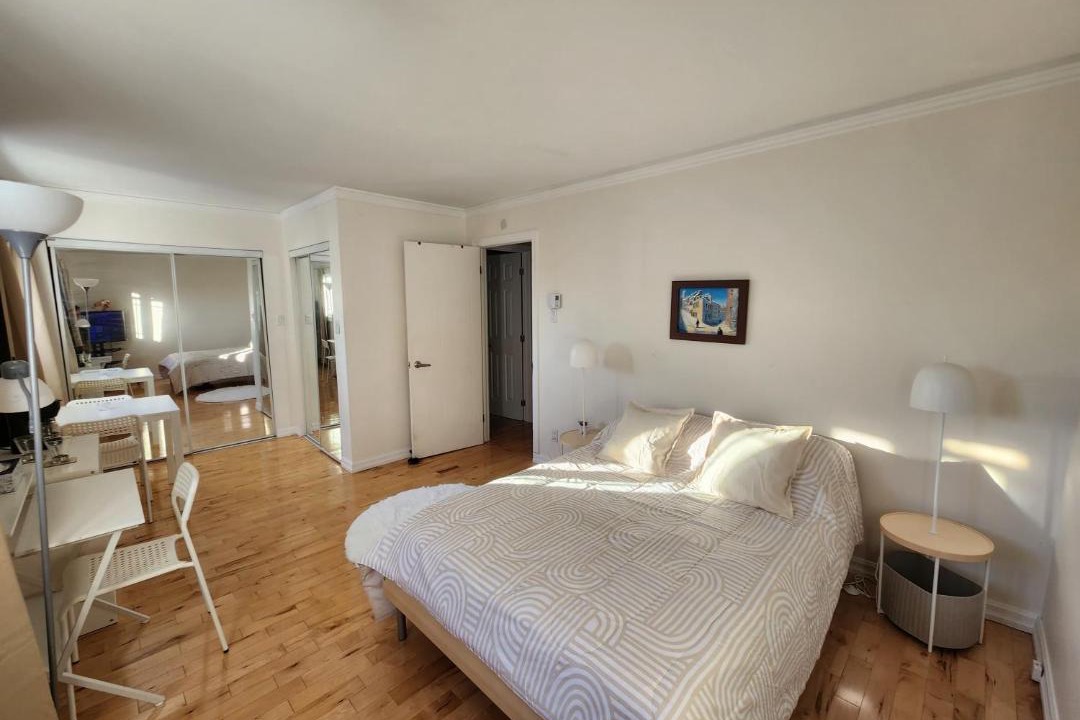Photo of Bedroom in Longueuil