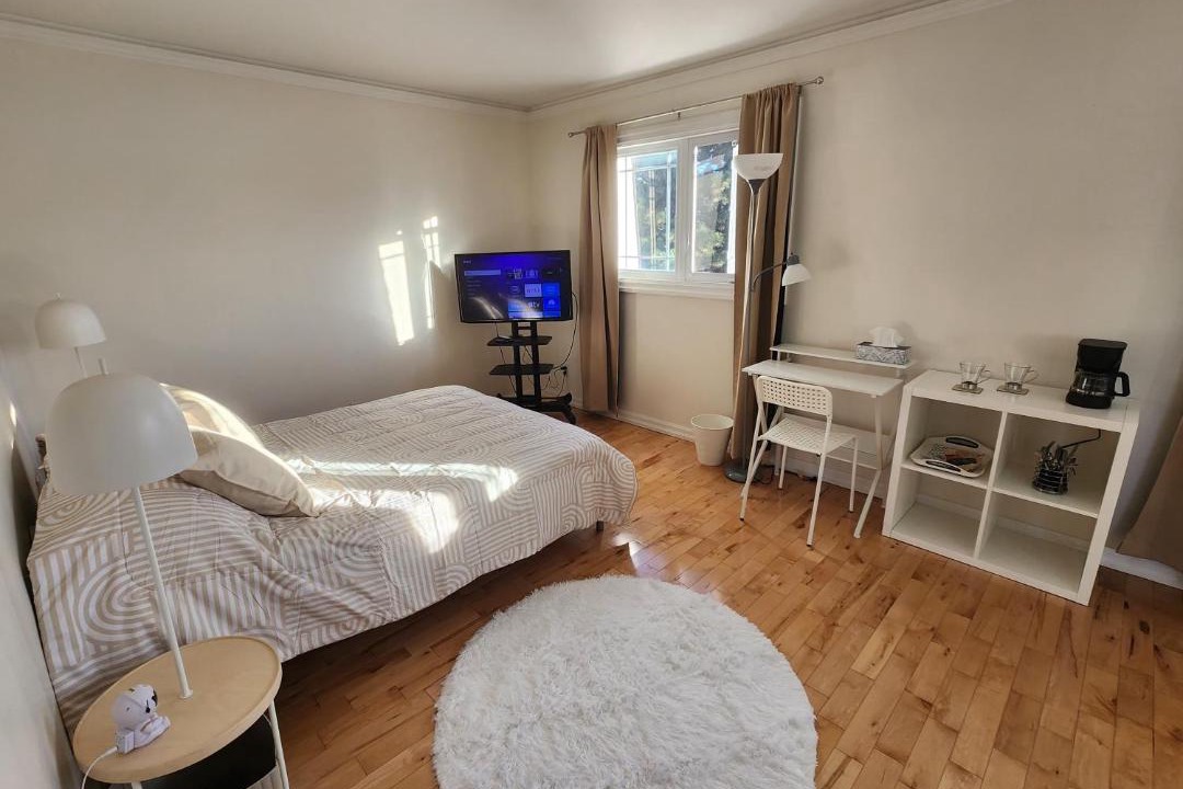 Photo of Bedroom in Longueuil