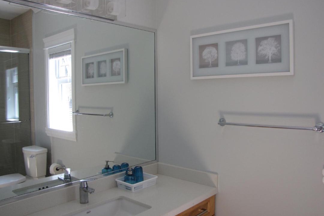 Photo of Bathroom in District of North Vancouver