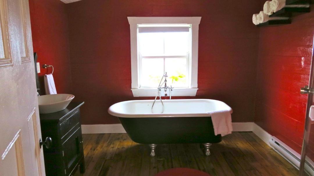 Photo of Bathroom in Fogo