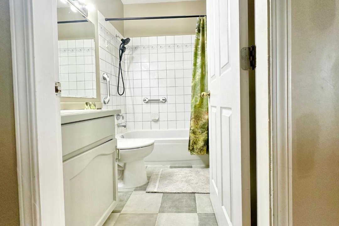 Photo of Bathroom in Maple Ridge