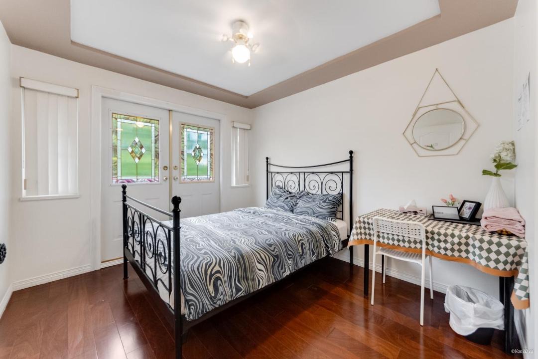 Photo of Bedroom in Sunset