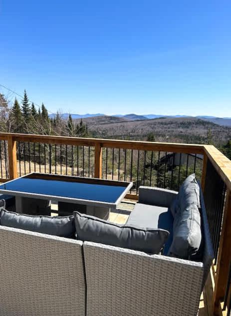 Photo of Patio Balcony in Notre-Dame-Des-Bois