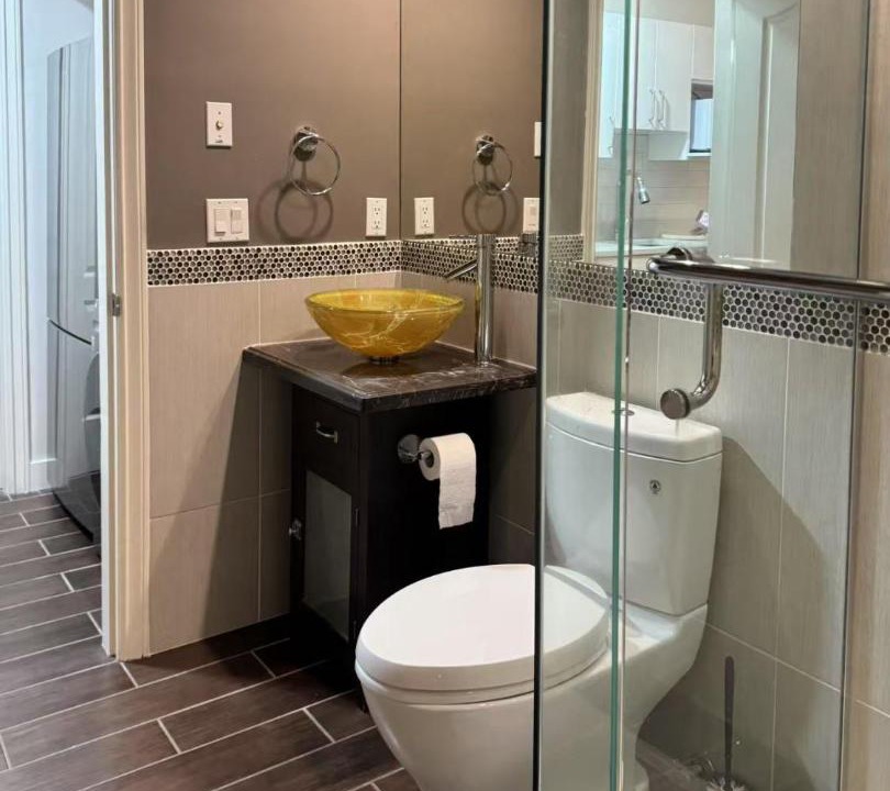 Photo of Bathroom in Steveston