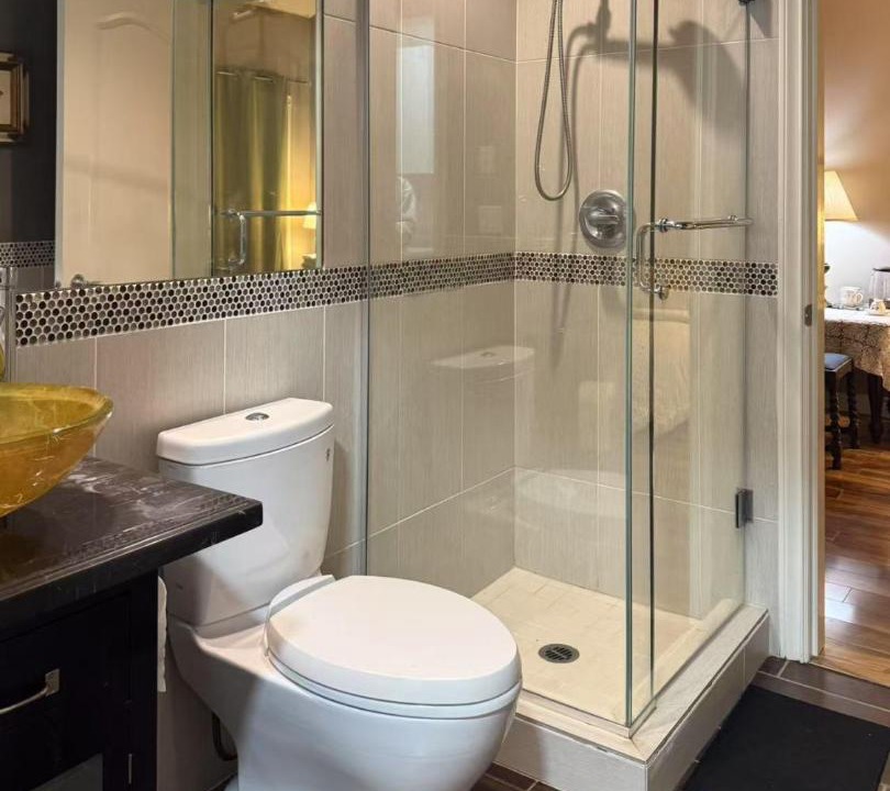 Photo of Bathroom in Steveston