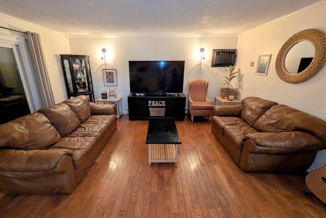 Photo of Livingroom in Terra Nova