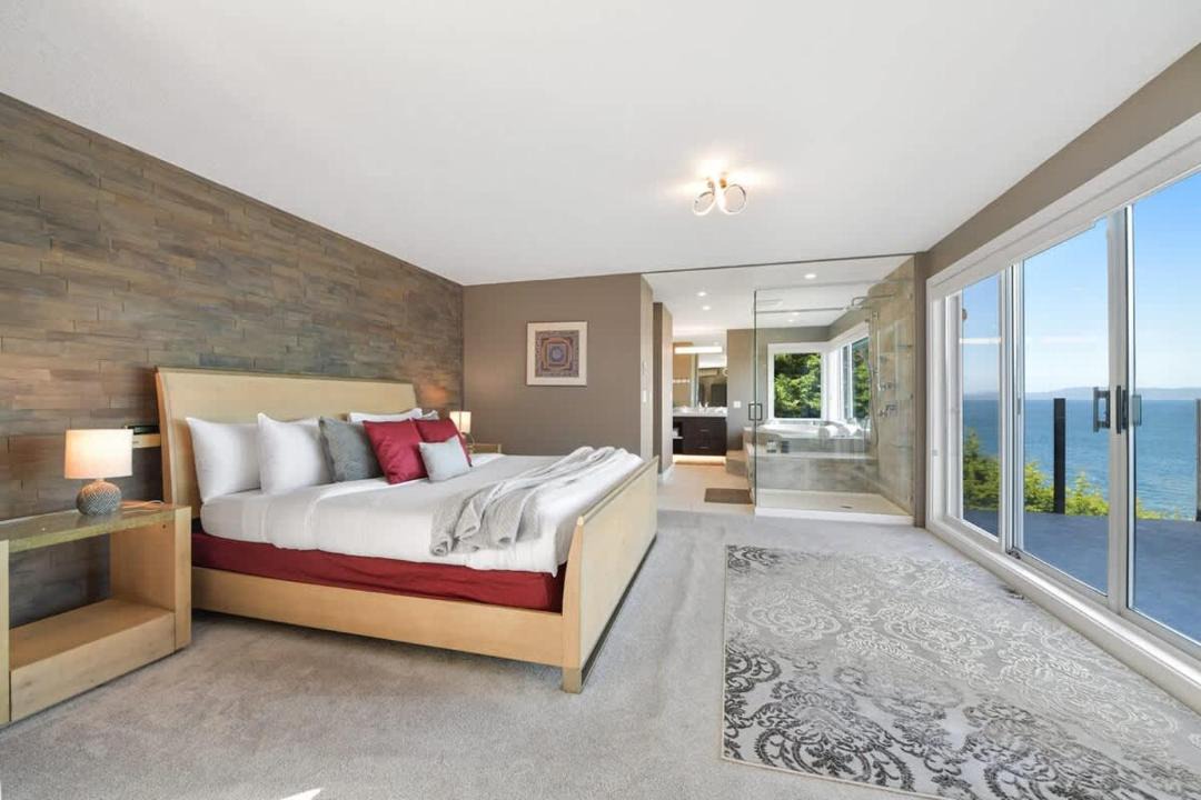 Photo of Bedroom in Gordon Head