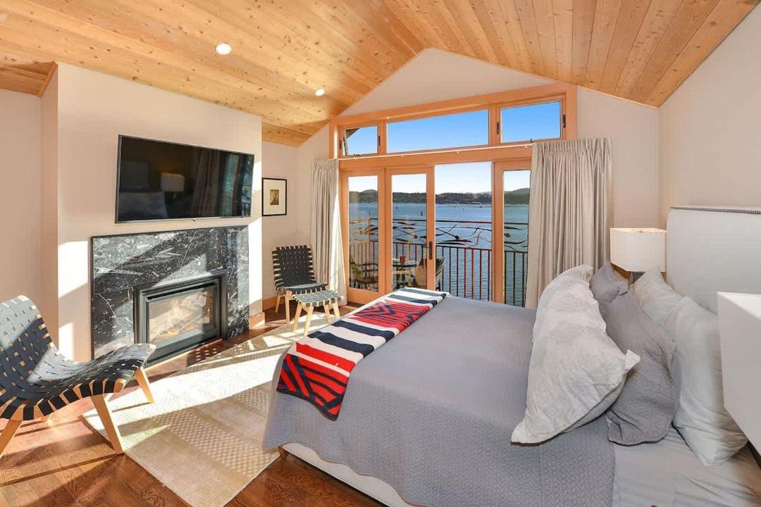 Photo of Bedroom in Cowichan Bay