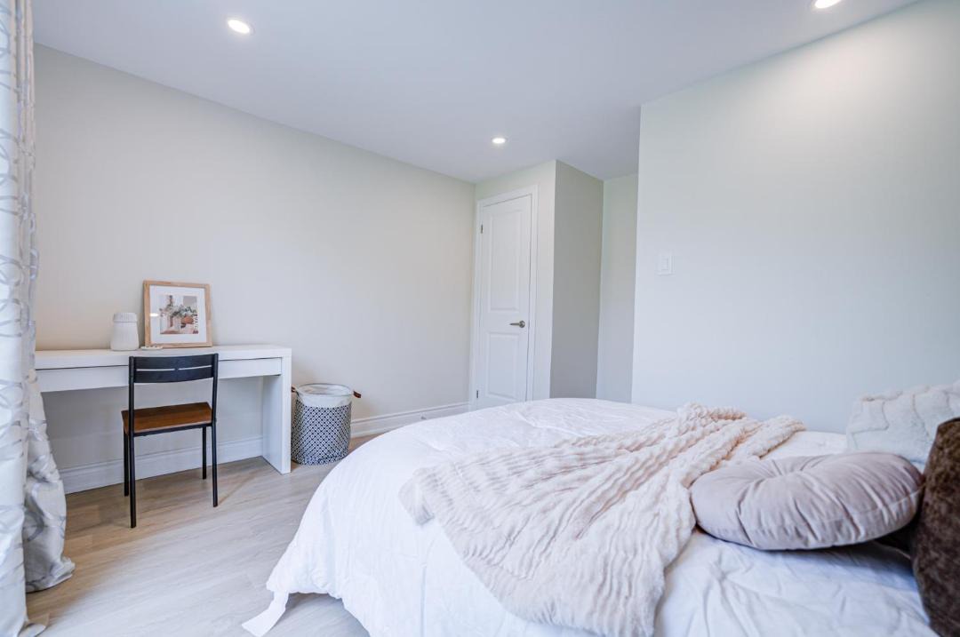 Photo of Bedroom in Steeles