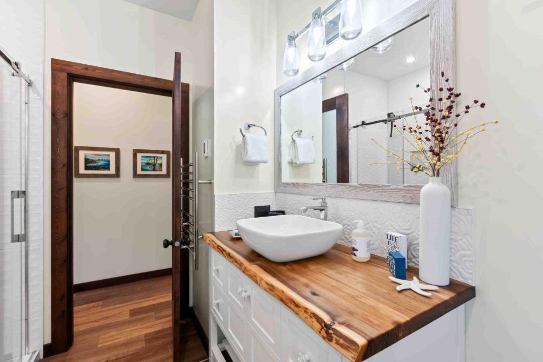 Photo of Bathroom in Ucluelet