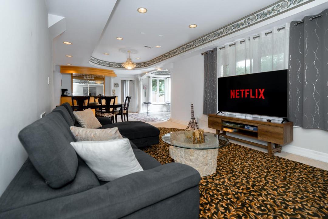 Photo of Livingroom in Richmond Hill