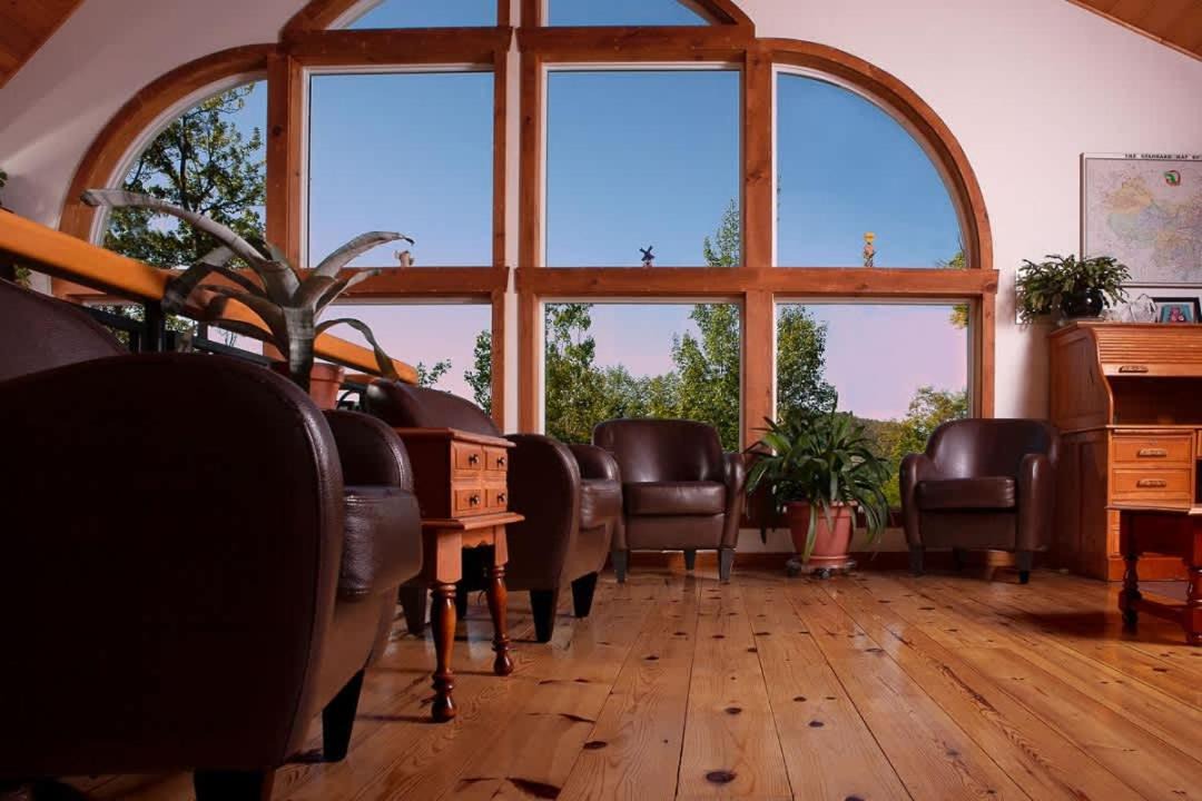 Photo of Livingroom in Les Pays-d'en-Haut Regional County Municipality