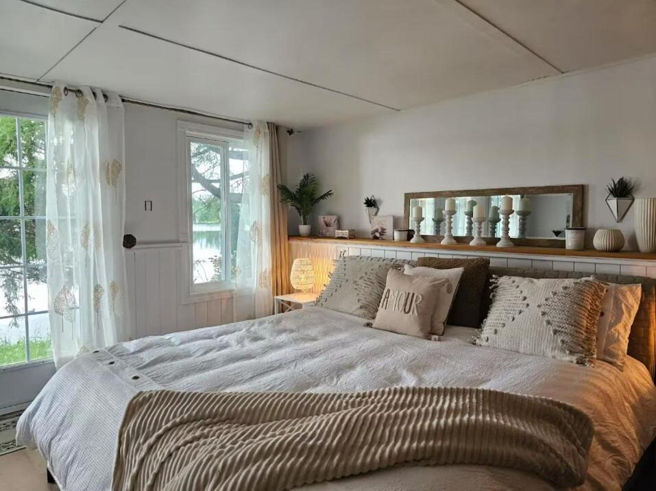 Photo of Bedroom in Saint-Andre-Avellin