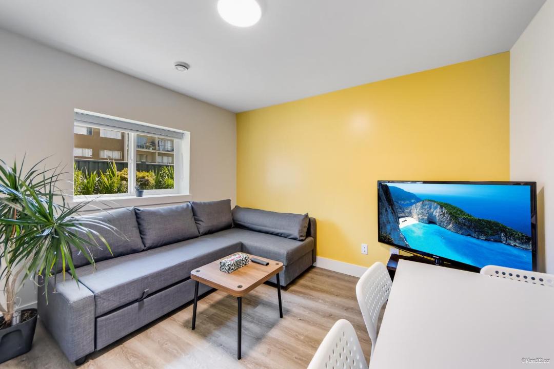 Photo of Livingroom in New Westminster