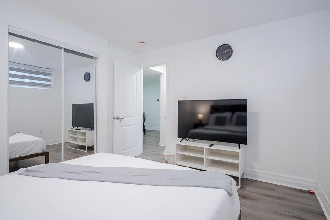 Photo of Bedroom in Clarkson-Lorne Park
