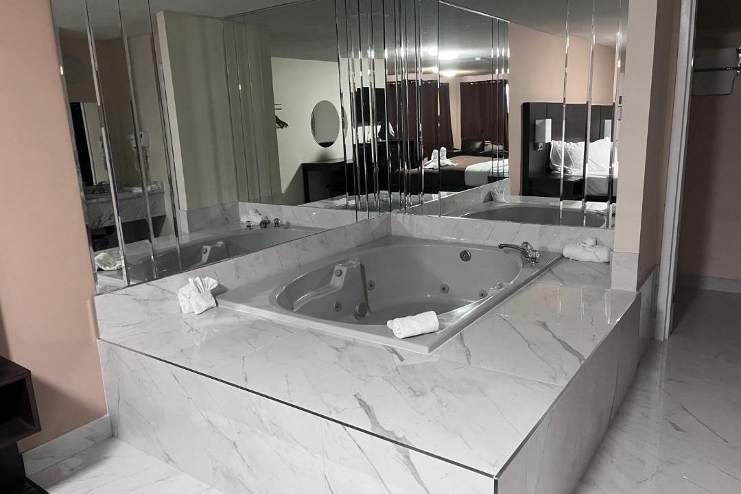 Photo of Bathroom in Fallsview