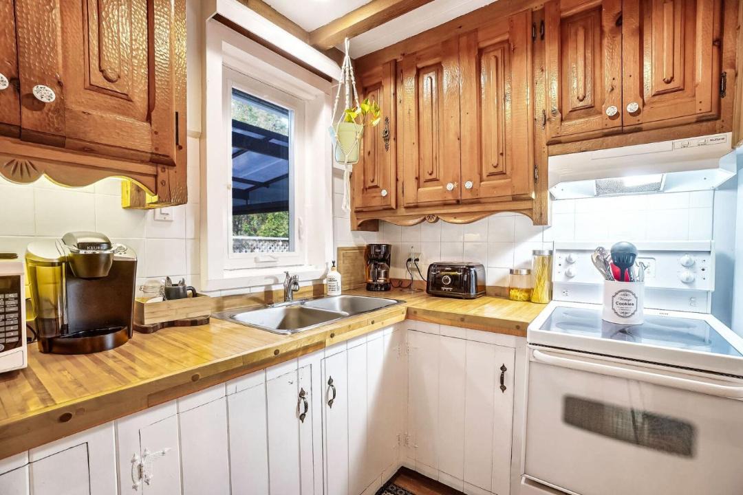 Photo of Kitchen in St-Adolphe-d'Howard