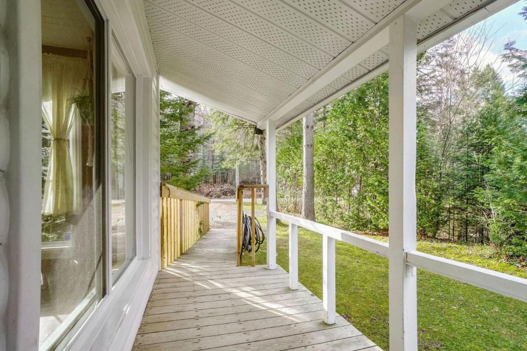 Photo of Patio Balcony in St-Adolphe-d'Howard