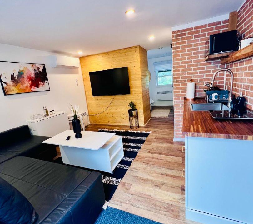 Photo of Livingroom in Saint-Leon-de-Standon
