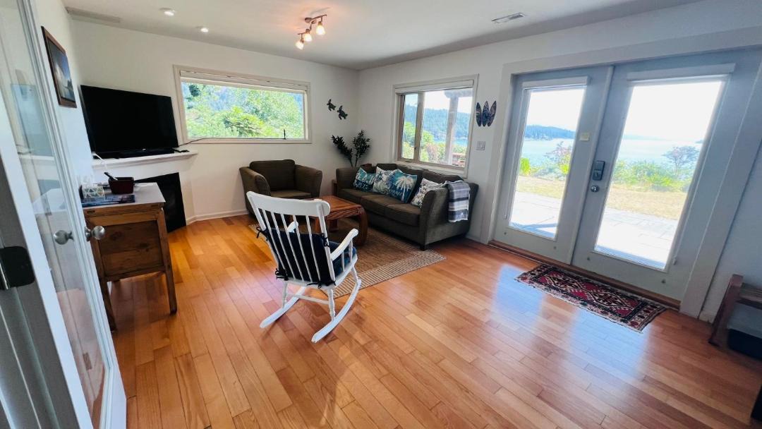 Photo of Others in Halfmoon Bay